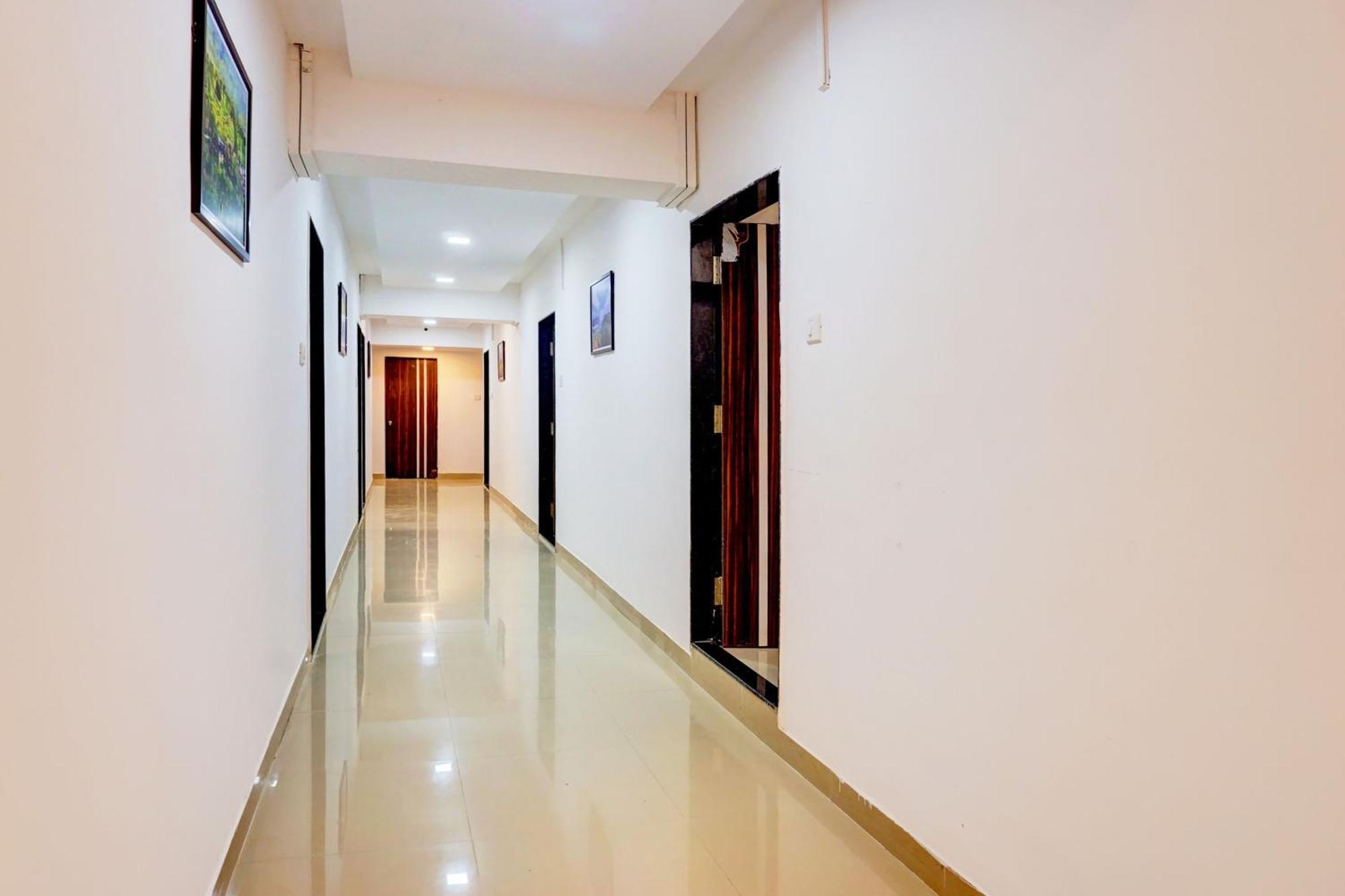 Super Collection O Vardhan Plaza Yerandwane المظهر الخارجي الصورة